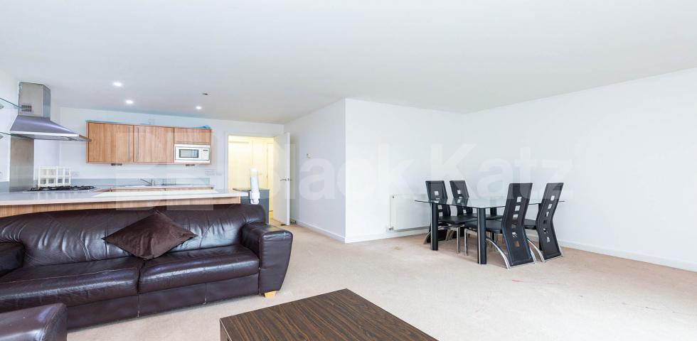 			2 Bedroom, 1 bath, 1 reception Apartment			 Eden Grove N7, HOLLOWAY N7